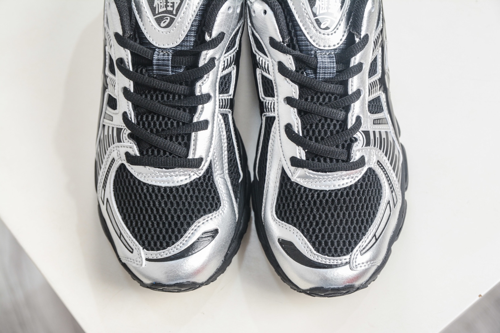 Asics Gel-Kayano 12.1 亞瑟士百搭休閒運動慢跑鞋 
貨號：1203A759 001
Size：36-47