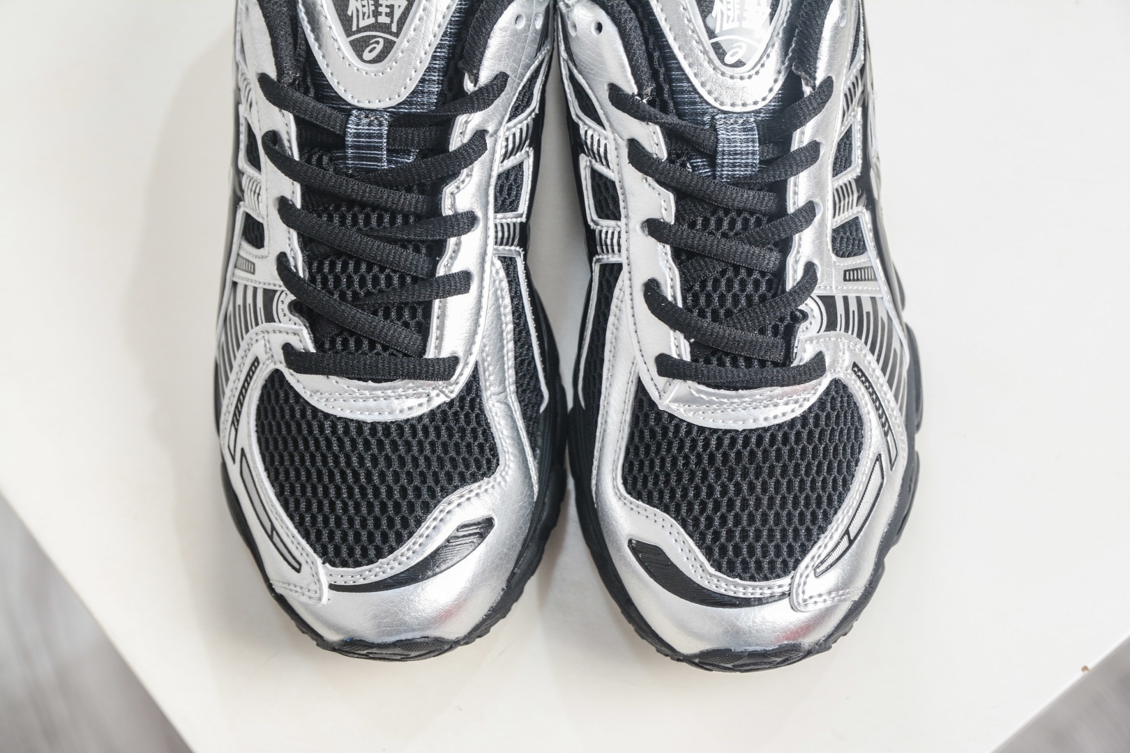 Asics Gel-Kayano 12.1 亞瑟士百搭休閒運動慢跑鞋 
貨號：1203A759 001
Size：36-47