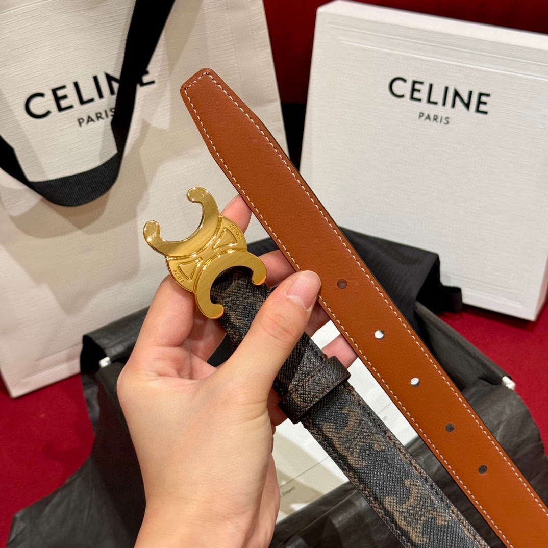 賽琳新款女士凱旋門腰帶
TRIOMPHE 雙面頂級小牛皮腰帶
百搭時尚潮流，寬度2.5cm