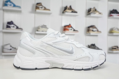 NK Air Zoom Vomero 20 經典復古潮流運動跑鞋 
貨號：HF0735 006
SIZE：36 36.5 37.5 38 38.5 39 40 40.5 41 42 42.5 43 44 45