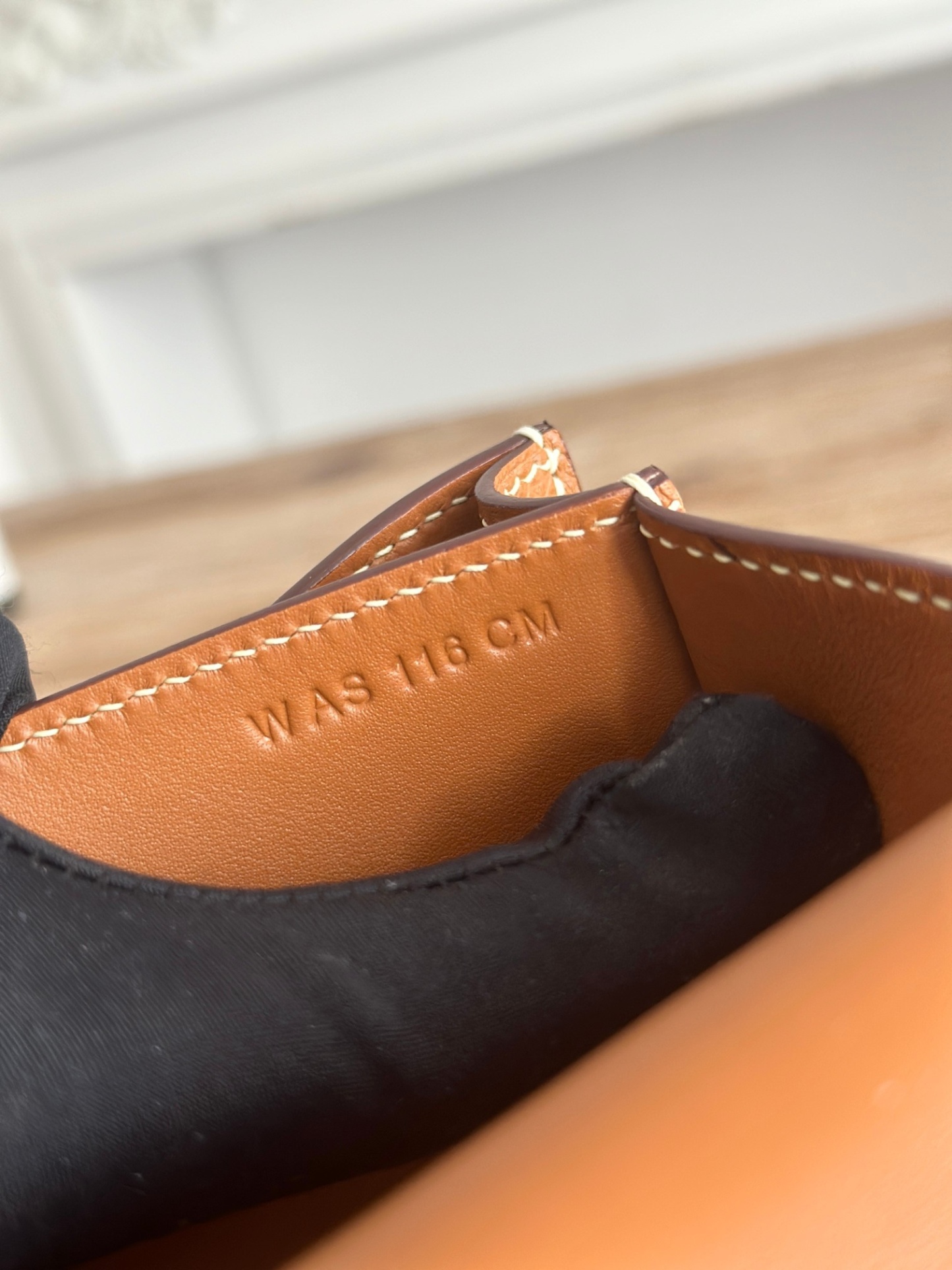 康康  空姐包  
constance  19cm  
epsom掌紋小牛皮  半收工  蠟線縫製