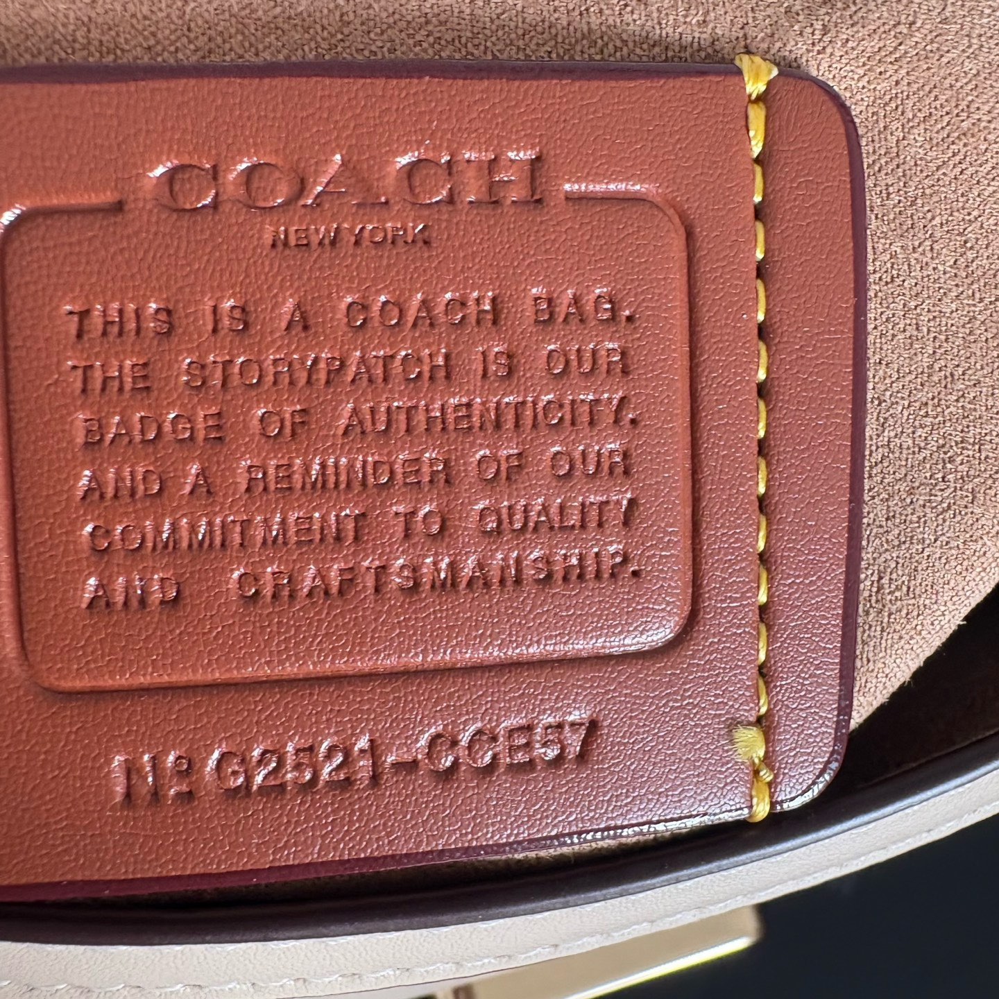 
[新品]COACH/蔻馳奧萊女士ETTA 29號翻蓋單肩包腋下包 CCE57 29*21*12