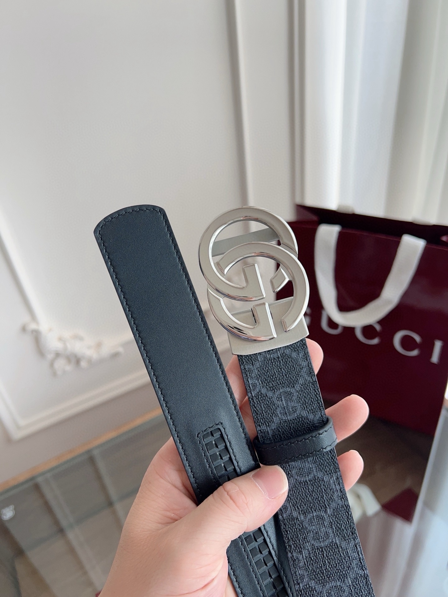 Gucci 古馳 自動平滑扣腰帶 精鋼打造五金 寬度35MM寬 雙面頭層牛皮 自由裁剪設計。