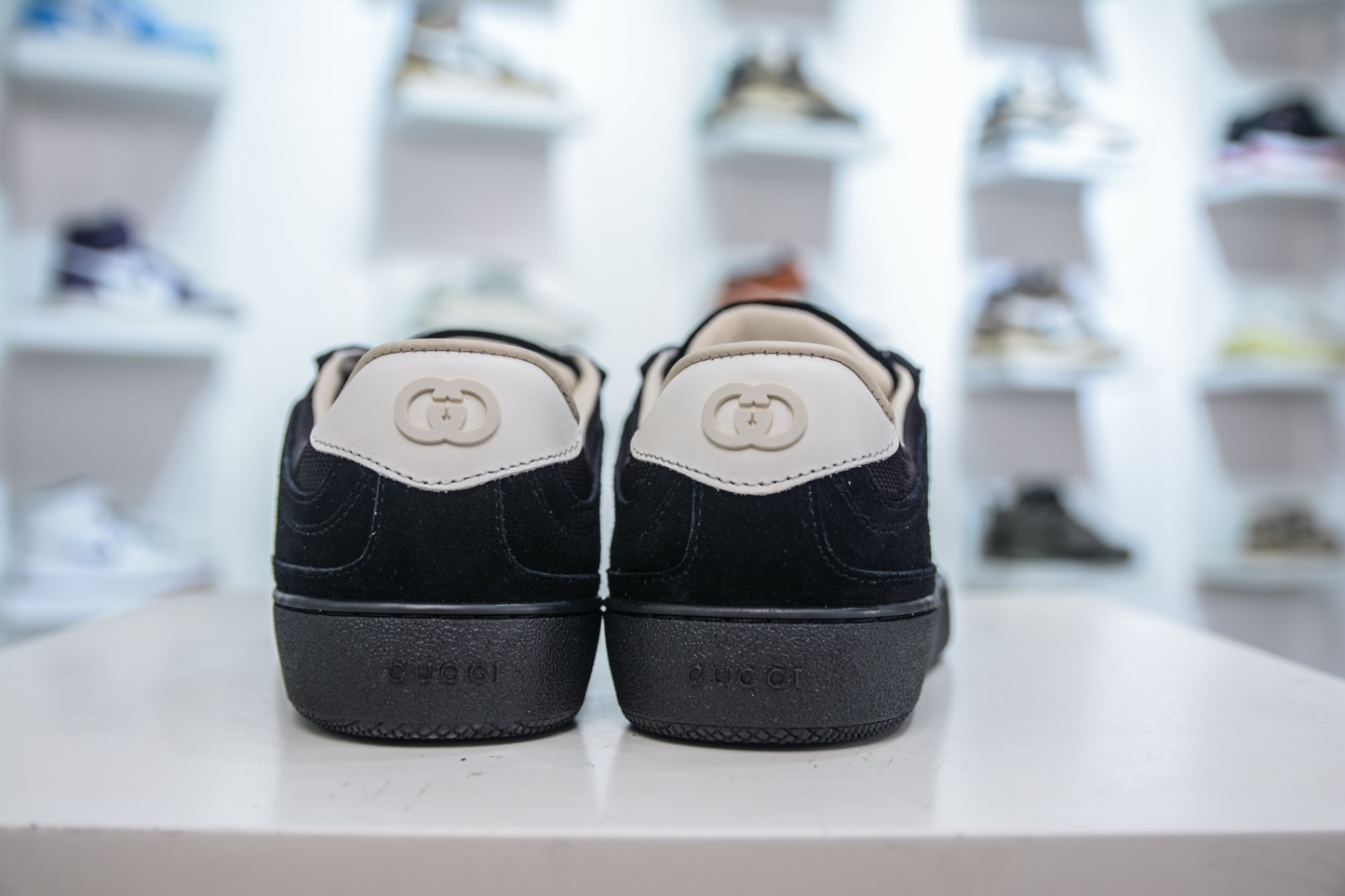 Gucci Interlocking G Suede Sneaker G74系列低幫復古運動板鞋 
尺碼：38 39 40 41 42 43 44 45