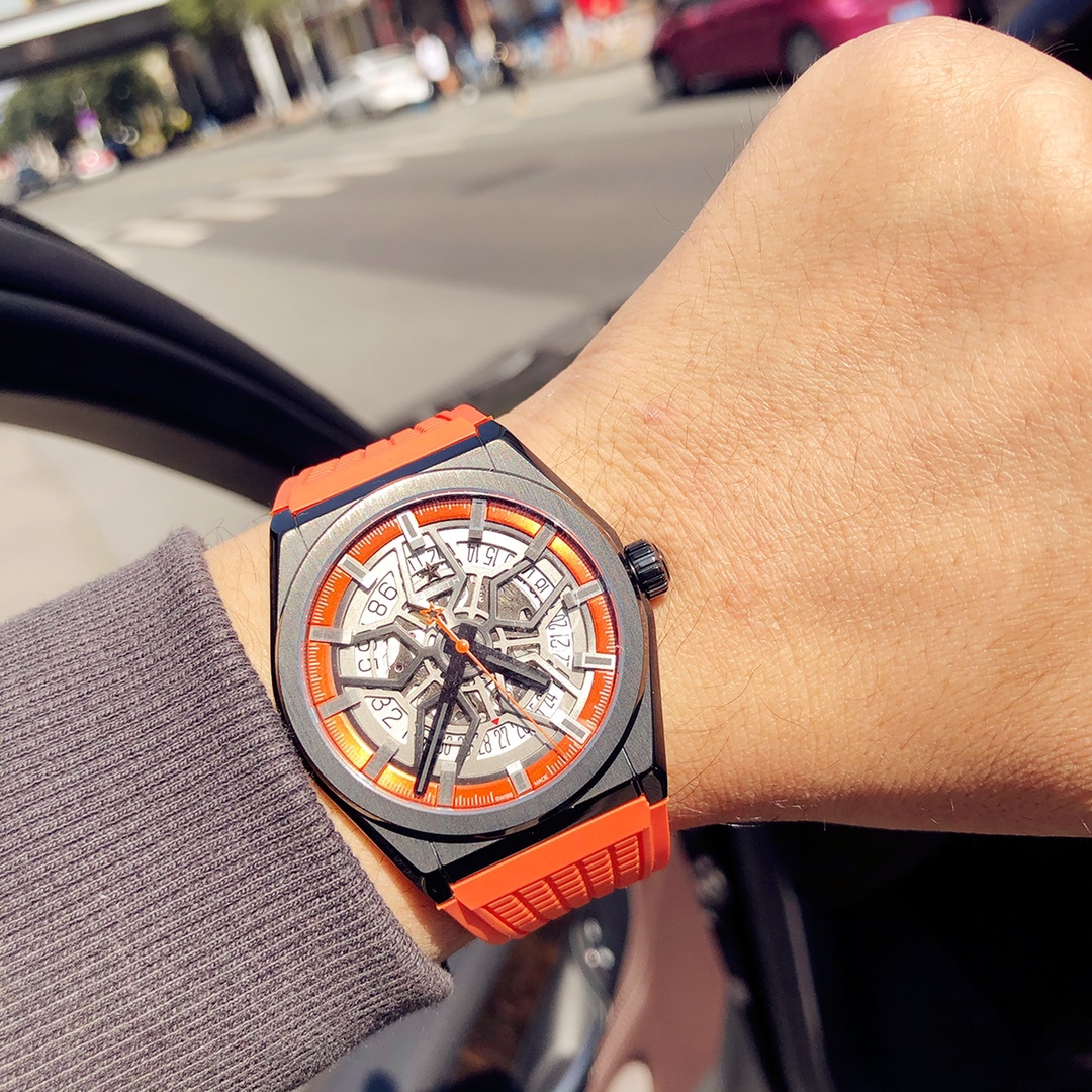 95.9000.670/78.R782
品牌：真力時
系列：DEFY
性別：男士
我來糾錯 
機芯 機芯型號：9015改Elite 670 SK
機芯類型：全自動機械
機芯直徑：25.60毫米
機芯厚度：3.88毫米
振頻：28800每小時振蕩次數
寶石數：27個
零件數：187個
動力儲備：50小時
我來糾錯 
外觀 表徑：41毫米
表殼厚度：10.75毫米
表盘颜色：镂空
表盘形状：圆形
表带颜色：黑色
表扣类型：针扣
背透：背透，透明蓝宝石水晶
防水深度：100米
表耳间距：暂无
