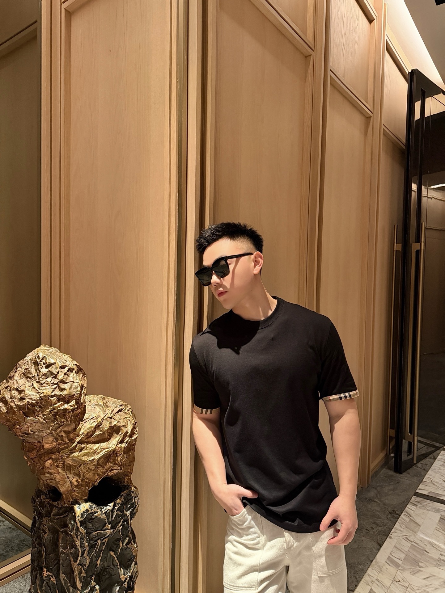 🔝BURBERRY巴寶莉BBR 格紋拼袖短袖T恤
正品購入，50支雙股100%精梳棉170克，2*2精品羅紋210克，面料拼接，面料酵洗，定制1：1商標，合身版型
B Size：S-XL