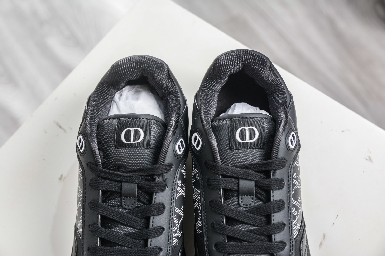 迪奧/Dior B27 Oblique Galaxy Low Top Sneakers B27系列低幫復古真皮百搭運動休閒板鞋 
貨號：3SN272ZIR16536
尺碼：38 39 40 41 42 43 44 45 46