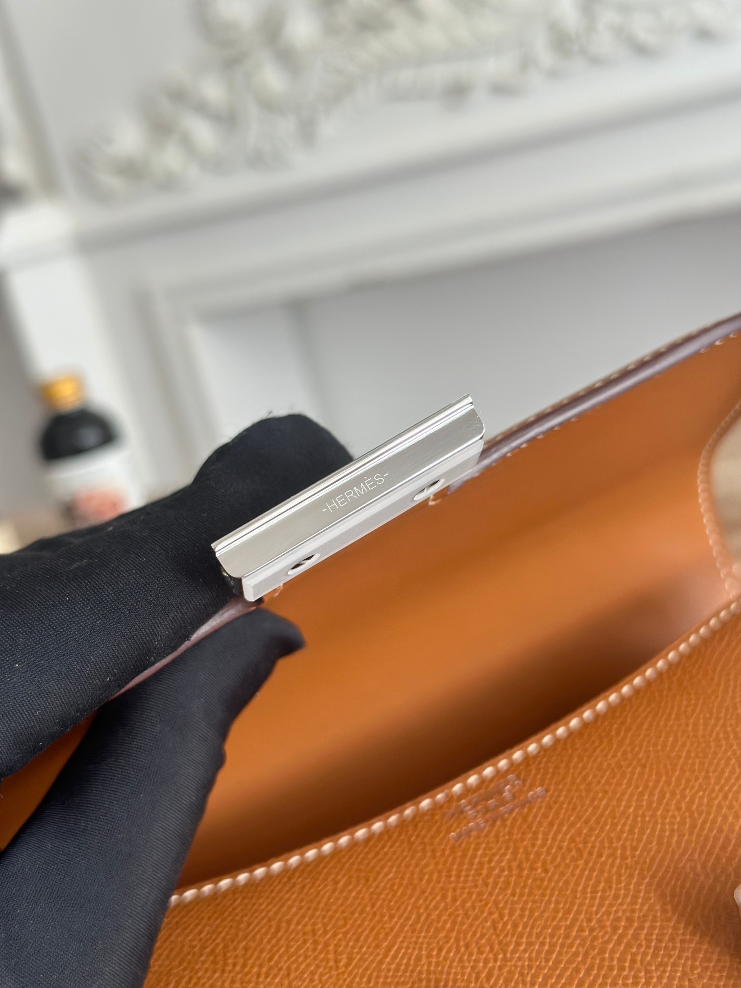 康康  空姐包  
constance  19cm  
epsom掌紋小牛皮  半收工  蠟線縫製