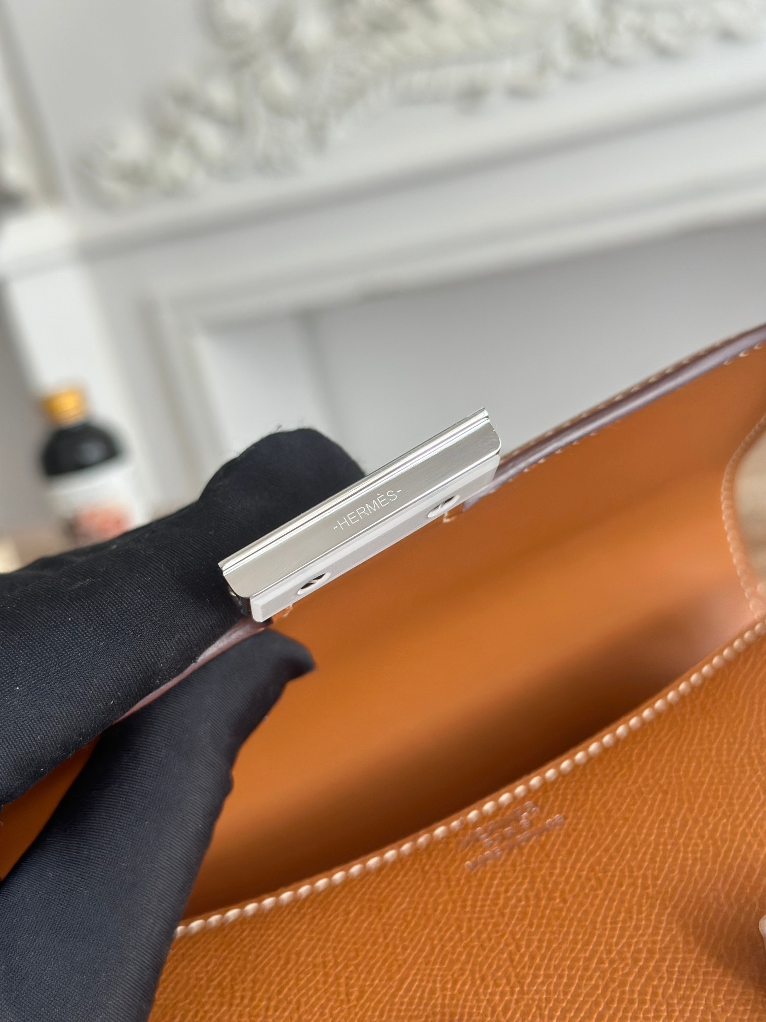 康康  空姐包  
constance  19cm  
epsom掌紋小牛皮  半收工  蠟線縫製