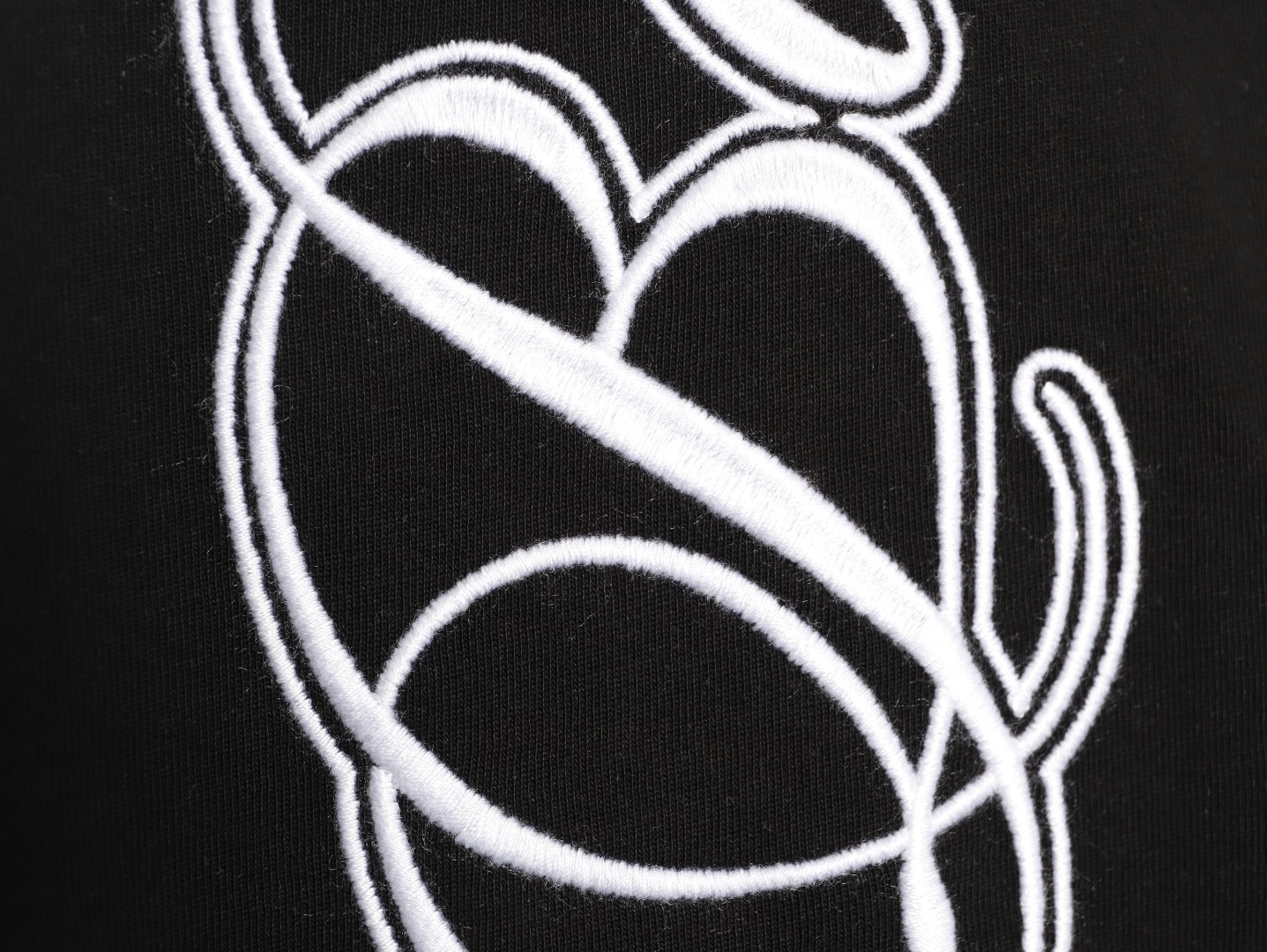 🔝BALENCIAGA巴黎世家BLCG 側邊草體字母短袖T恤
正品購入開發，40支雙紗巴黎棉210克，1*1配套十字羅紋280克，進口刺繡，面料酵洗，定制1：1商標，寬松版型
B Size：S-XL