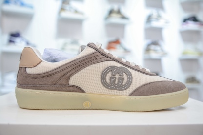 Gucci 古馳G75 圓頭系帶運動鞋
尺碼：35 36 37 38 39 40 41 42 43 44 45 46