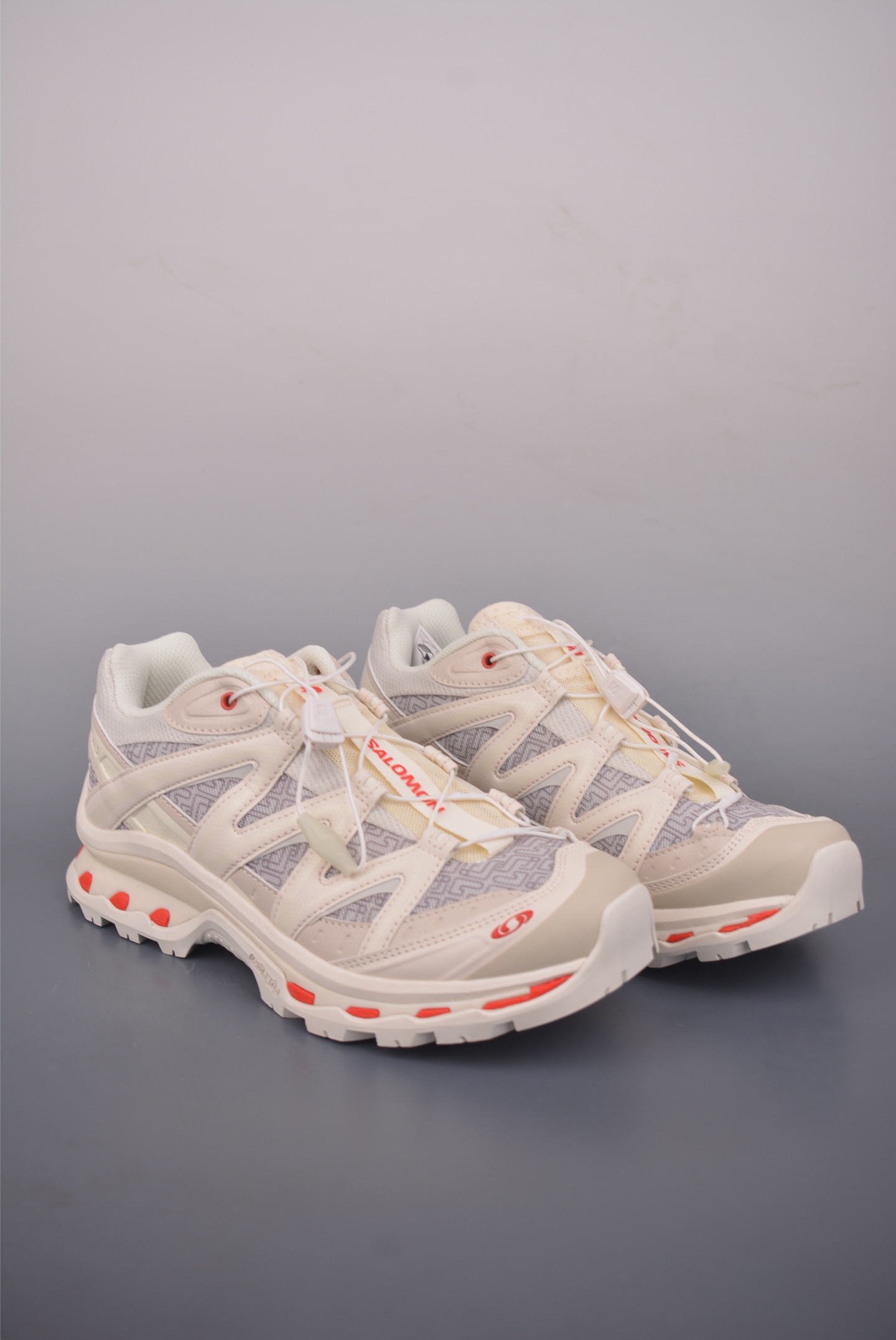 薩洛蒙 Salomon XT 
QUEST GTX 探索者系列 
潮流越野機能戶外休閒運動跑步鞋
官方貨號: 478478
尺碼：36 36.5 37 38 38.5 39 40 40.5 41.5 42 42.5 43 44 44.5 45 
