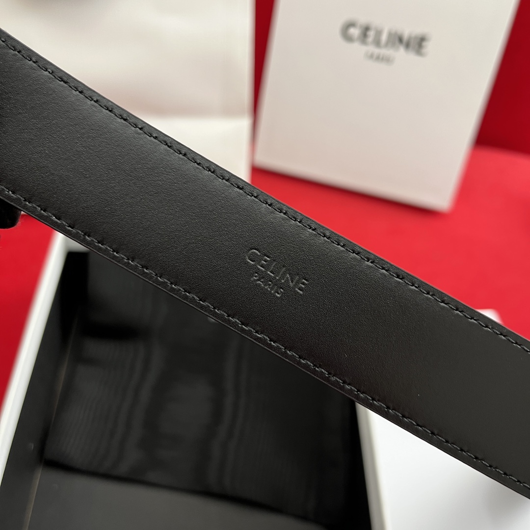 Celine/賽琳 款凱旋門腰帶 寬度3.0cm 男女通用款 💯採用數量稀少的原廠專用小牛皮 搭配精緻凱旋門搭扣 獨家頂級手工 進口邊油