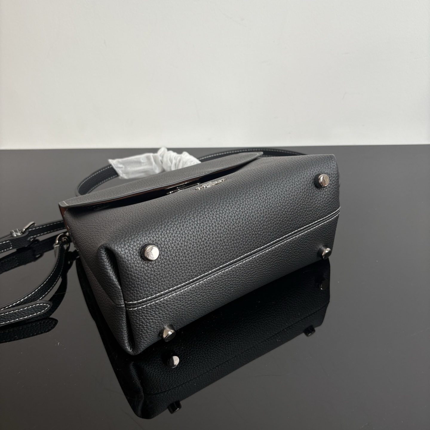 
COACH/蔻馳官方 奧萊款Emory 25女士皮質單肩手提包腋下包CCE54尺寸22.5*17.5*11