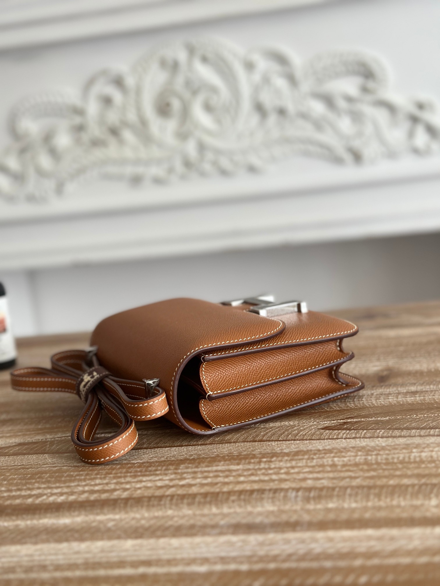 康康  空姐包  
constance  19cm  
epsom掌紋小牛皮  半收工  蠟線縫製