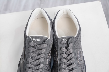 Gucci 古馳G75 圓頭系帶運動鞋
尺碼：39 40 41 42 43 44 45 46