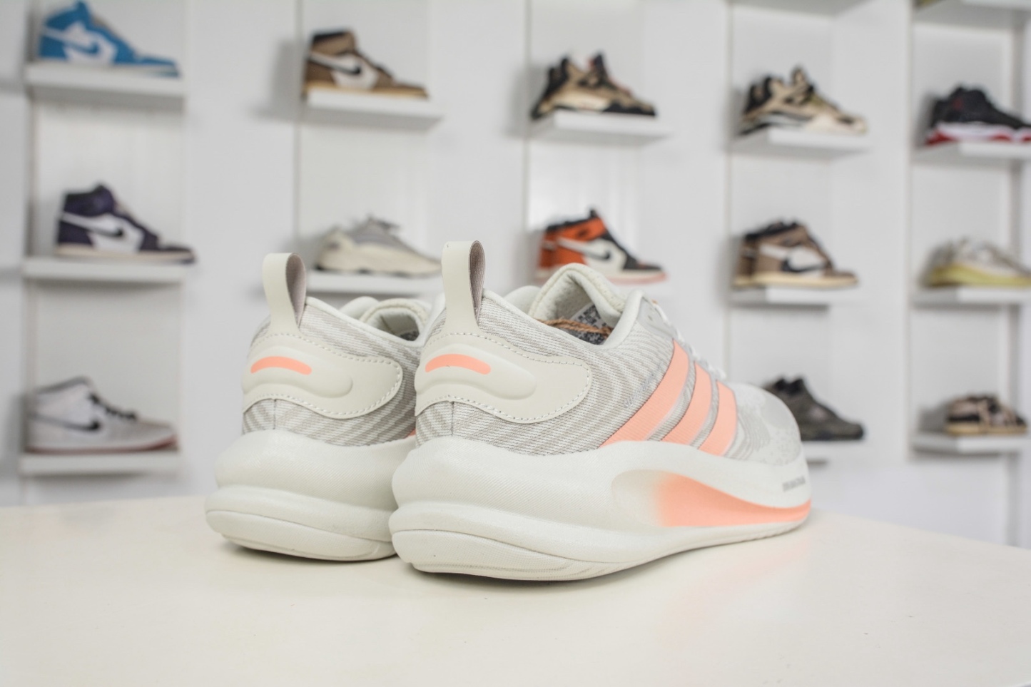 阿迪達斯 領航系列 Adidas Supernova EASE 2 W 馬拉松專業賽事休閒運動跑步鞋 
貨號: KJ8676
尺碼: 36 36.5 37 38 38.5 39 40