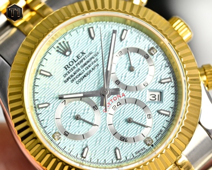 年度新款強力推薦
🔥經典日誌系列-多功能腕表🔥
防表屆最高版本⌚️勞力士⌚️ 複雜系列六針男表[愛心]爆款[愛心] 多功能腕表。
1⃣️搭載原裝進口9100星期月份月相動能功能機芯機械表！
2⃣️錶盤上採用經典獨家高級奢華稜紋 突顯出這款腕表的華貴氣質[呲牙]
3⃣️錶帶採用進口316鋼帶腕表！
4⃣️表鏡採用雙卜藍寶石鏡面！
5⃣️透視底蓋！
6⃣️直徑41毫米，厚度10毫米！
腕表功能匯集星期/月份/日期/月亮/太陽等功能於一身，最佳男士商務腕表真正的標配！為高端腕表的代表之作！
榮譽出品