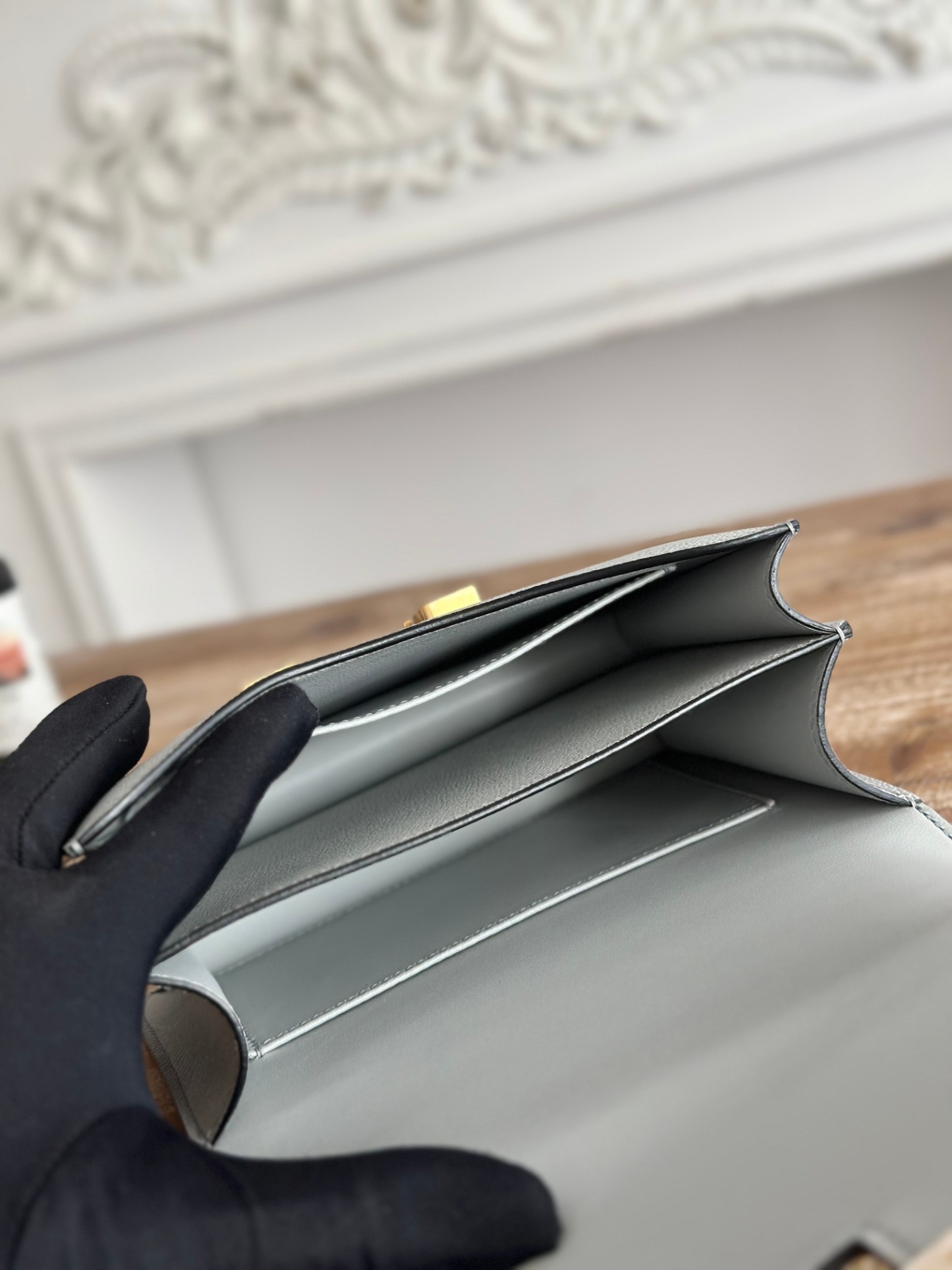 康康  空姐包  
constance  19cm  
epsom掌紋小牛皮  半收工  蠟線縫製