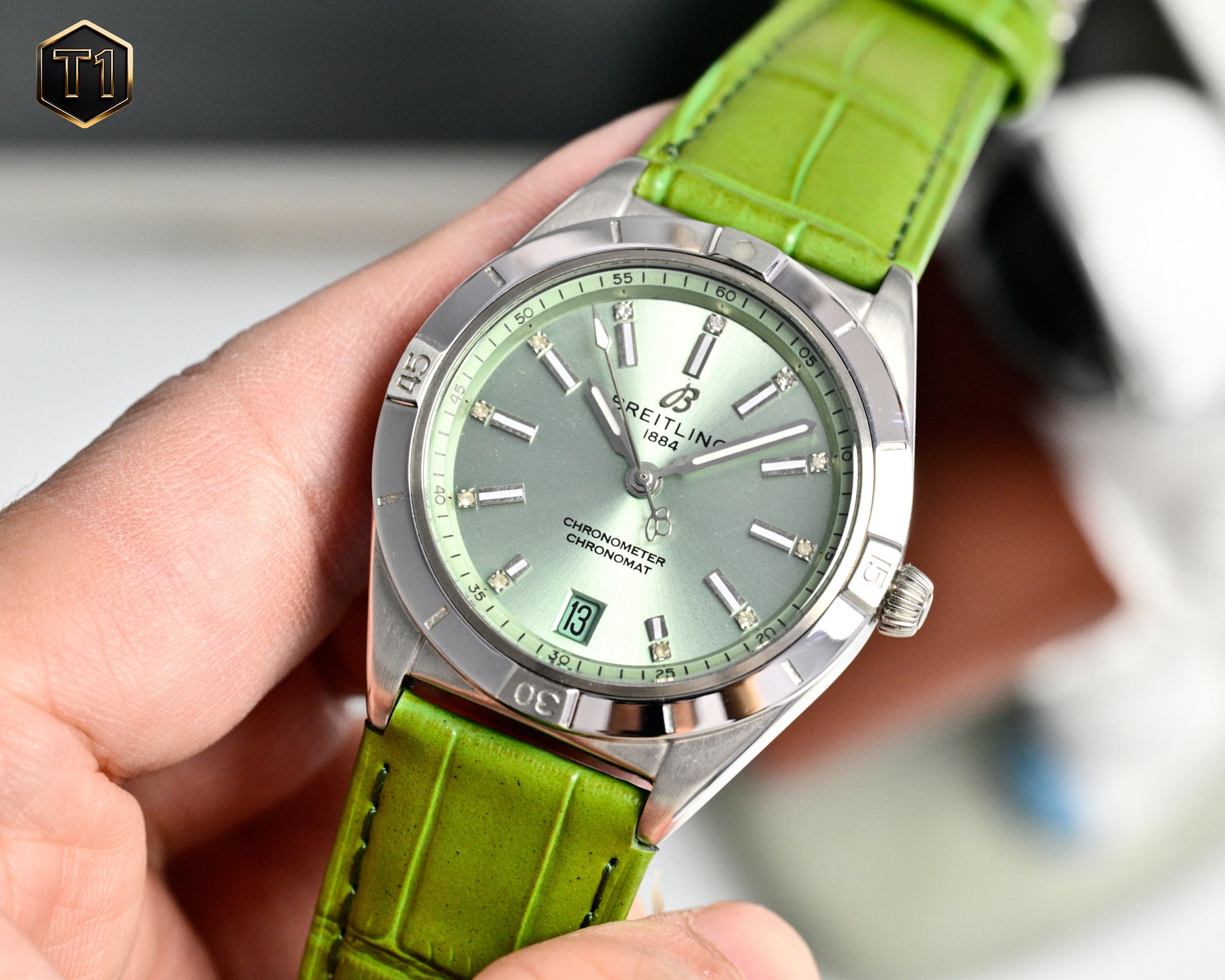 GTR  百年靈新款橫空出世（推出新高度）
全新百年靈機械計時腕表-南海膠囊系列
(chronometer Automatic 36mm)特別版
1⃣️現代復古風格讓您在人群中脫穎而出，打破沈悶，有溫度又不失浪漫！
2⃣️這款優雅的現代復古靈感腕表適合想在人群脫穎而出的女士。（男士也可佩戴，膠囊系列市面最薄的中性款。）
3⃣️融合優異性能和造型美感，時尚而優雅，適合各種場合，多種金屬表殼可供選擇，同時也有鑲嵌彩色寶石鑽，從炫酷的精鋼材百搭雙色間金乃至豪華紅金，一應俱全，時標和多姿多彩錶盤。
4⃣️搭載