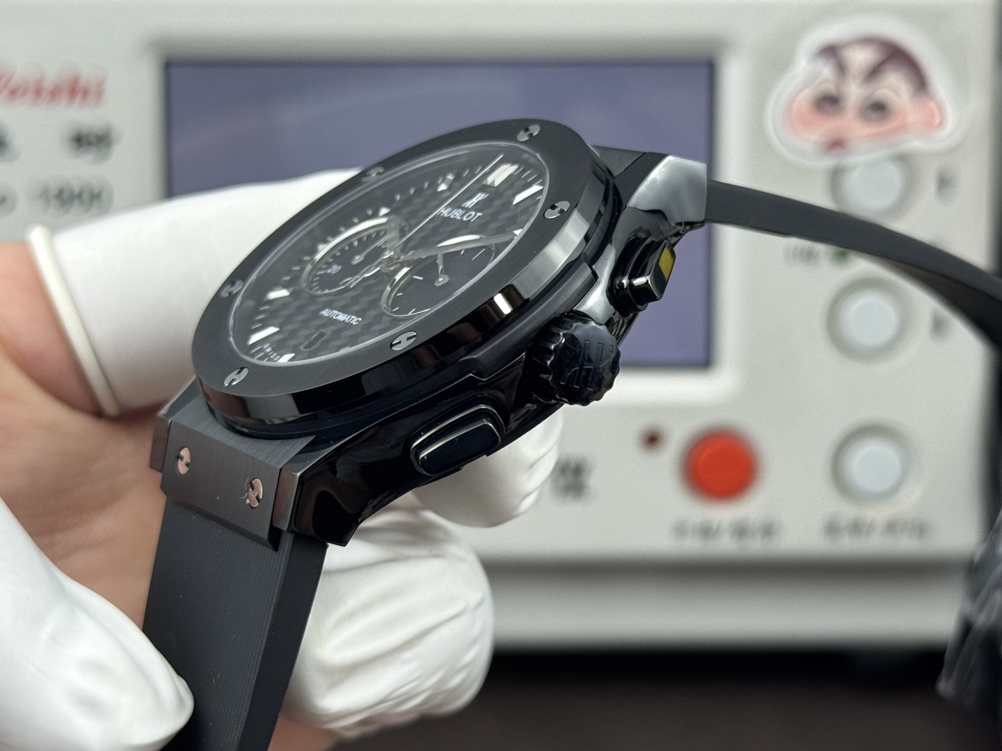 （實拍圖）升級版宇舶hublot恆寶表經典融合CLASSIC FUSION系列，直徑45mm，表殼316L精鋼，耐磨藍寶石玻璃，施華洛世奇鑽石鑲嵌，進口搭載進口7750多巧能計時機芯，還原原裝所有功能，在不同的時空共鳴，如繪畫，如音樂，如時計，獨一無二的HUBLOT最配獨一無二的他，經典融合計時腕表。
