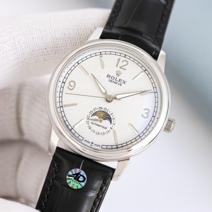 最新力作，市場最高版本最新推薦款，勞力士👑切利尼月相系列.男士腕表簡單不失大氣[勝利]搭載精准瑞士ETA2824-2機芯（6字位真日曆與24小時日月星辰功能）40mm表徑，316精鋼表殼，耐磨抗刮藍寶石玻璃，原裝品質針扣，具備超強防水功能，搭配意大利牛皮讓手腕更貼合舒適！TW工廠出品的勞力士充分體現了高級制表業最純粹的傳統！適合各種商務場合，簡斂精緻不失優雅！