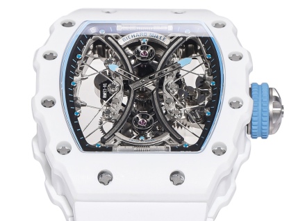 白色TPT石英纖維
【RICHARD MILLE】理查米爾RM53-01 將腕表設計與運動賽事相互結合，完美詮釋了賽場上的勇者堅定信念、頑強拼搏的精神。RM53-01以馬術運動為背景，採用多種高科技材料來抵御運動時帶來的強烈撞擊，從而保證不受破壞、正常運轉。高科技材質打造如同“護具”。“RM 53-01 PABLO MAC DONOUGH”的陀飛輪腕表，此款腕表除具備運動腕表的動感與活力外，還配備了堅固的TPT®碳纖維表殼、層壓藍寶石水晶表鏡以及固定機芯的懸浮式鋼索，有效的降低巨大衝擊、