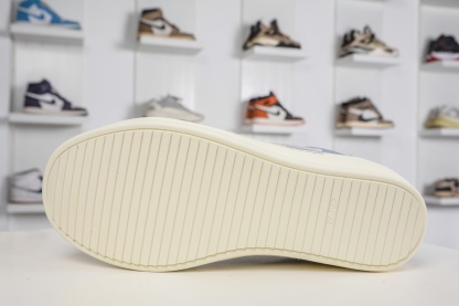 RICK OWENS/RO Hollywood 歐文斯 圓頭系帶低幫板鞋 
尺碼:36 37 38 39 40 41 42 43 44 45 46