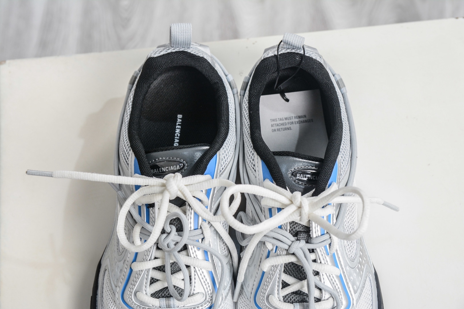 Balenciaga巴黎世家 25代 Radar 圓頭系帶 做舊效果 巴黎新款 
貨號：865703 WSTGL 9114
尺碼：35 36 37 38 39 40 41 42 43 44 45