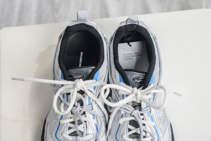 Balenciaga巴黎世家 25代 Radar 圓頭系帶 做舊效果 巴黎新款 
貨號：865703 WSTGL 9114
尺碼：35 36 37 38 39 40 41 42 43 44 45