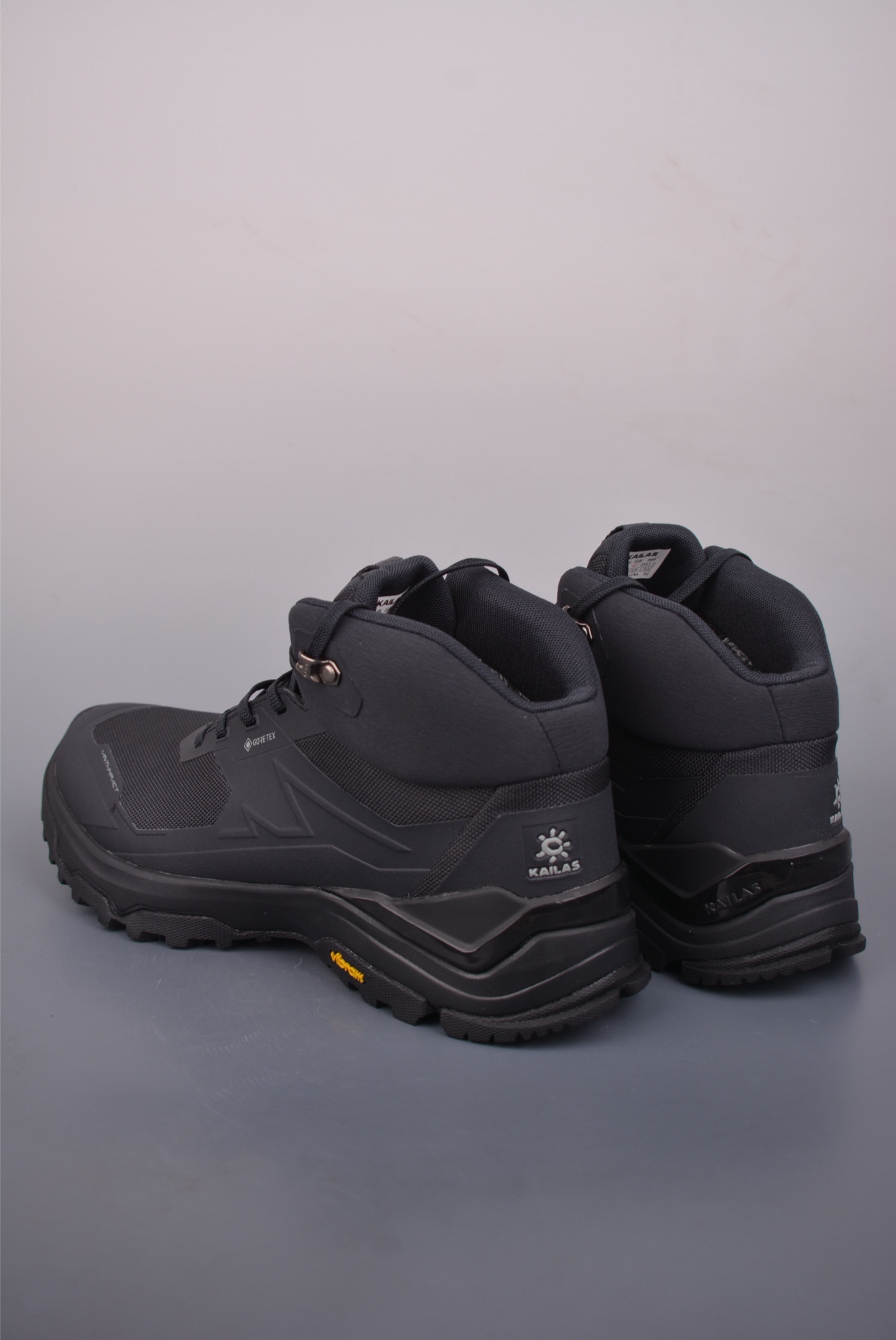 L/KAILAS凱樂石FUGA EX BOA
高幫越野跑山鞋防滑透氣彈力戶外跑步鞋 
官方貨號: KS25321263731
尺碼：39 40 41 42 43 44 45