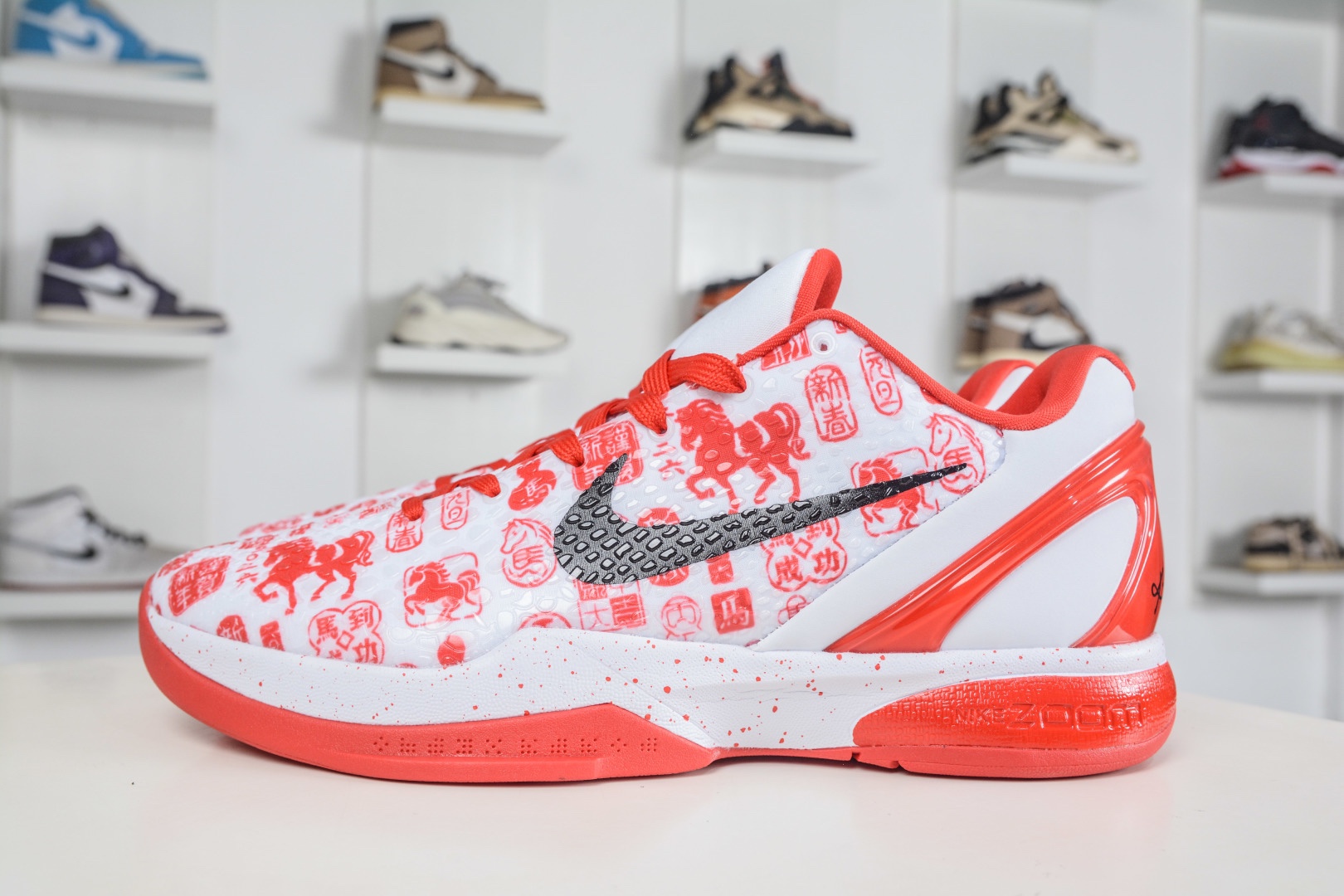 Nike Zoom Kobe VI 馬年限定 CNY新年款 耐克 科比6代系列 低幫復刻實戰運動低幫文化籃球鞋 
貨號:CW2190 040
尺碼：38 38.5 39 40 40.5 41 42 42.5 43 44 45 46