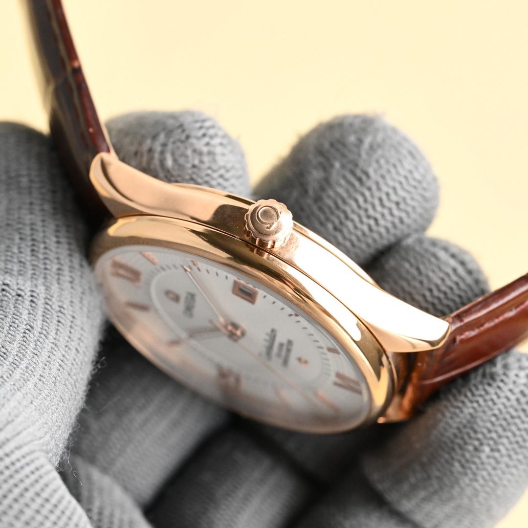 
玫瑰][玫瑰]🔥 最新款主推🔥 ，👍OMEGA -歐米茄-碟飛系列⌚市場競爭主力款  ️一直被模仿  從未被超越【見證時間！把握未來，你可以有】 採用316L鋼表殼，全新原裝進口8215機芯。(經測試0返修) 表徑40毫米，厚度10mm。動力儲存48小時. 採用意大利進口牛皮    莫氏9級藍寶石玻璃，耐磨防刮花  超強防水80米!匠心之作，必屬精品🔥大廠品質！歡迎轉載！