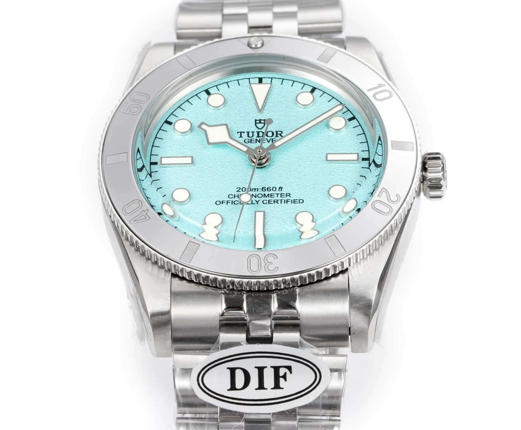 DIF 最強副本 
DIF隆重推出帝舵碧灣54型M79000N腕表，
37mm表殼貼合手腕，佩戴舒適，啞光錶盤簡約大氣，質感細膩，無日曆設計化繁為簡，回歸純粹讀時體驗，以純粹精神和現代表達方式，向1954年問世的品牌首款潛水表-7922型獻上最真誠的敬意！
DIF匠工精神 整表配備導角精磨不拉手 注重細節 質感無敵 搭載丹東定制一檔機芯 日誤差僅3-5秒幾乎0反修 超穩定！
錶帶均為CNC通體成型拉絲工藝錶帶 非小廠組裝片！配備帝舵表“T-fit”表扣 可滑軌微調
超強瑞士夜光刻度 盤面字體油壓立體