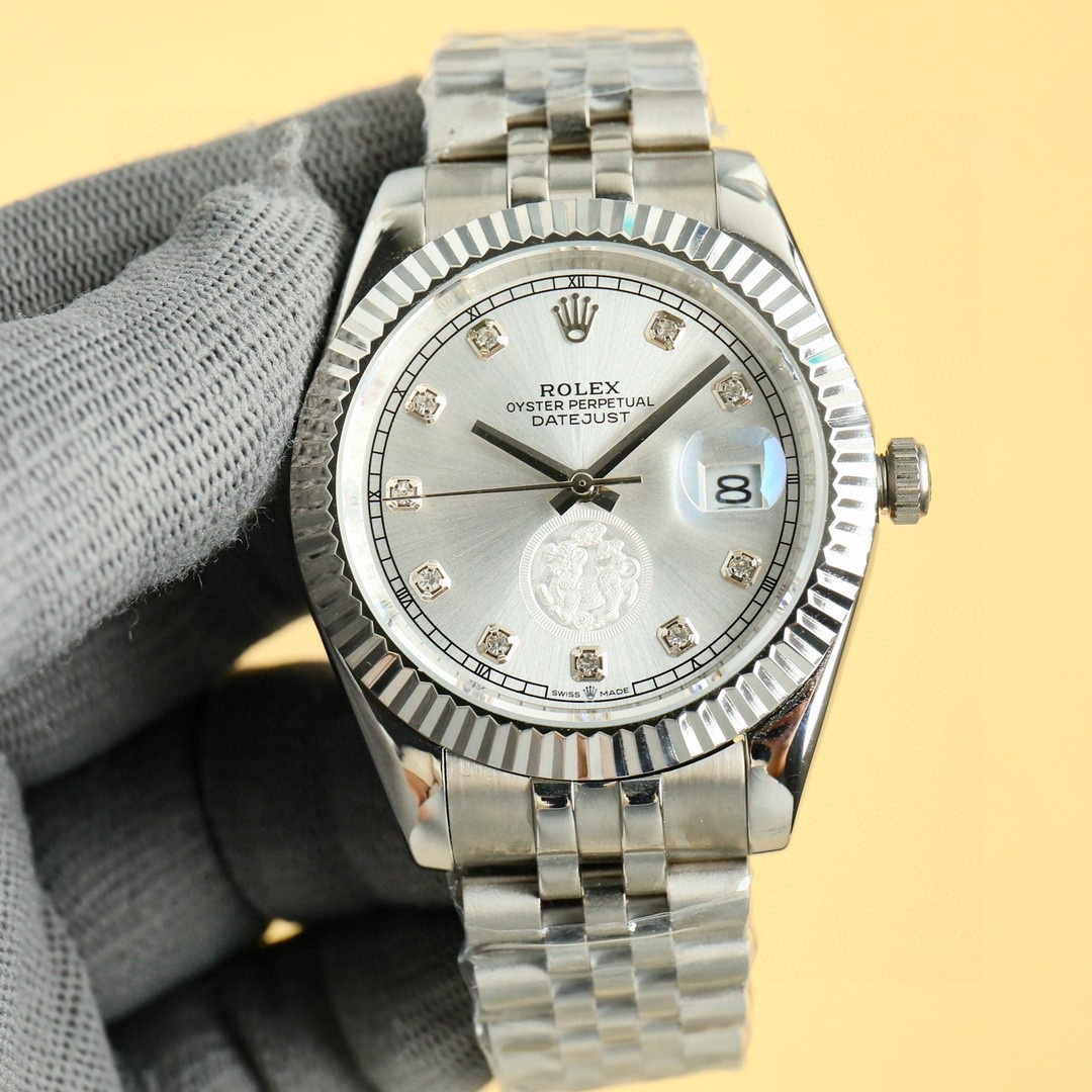 爆款再次研究升級最新款上市👍，勞力士日誌系列！賀歲珍藏版採用獨特的設計風格 ，字面設計招財麒麟貔貅🔥高檔奢侈， 男士腕表新品推薦🔥歡迎品鑒 
機芯：搭配全新進口8215（零返修）
尺寸：41mm
鏡面：藍寶石玻璃永不刮花
材質：316L精鋼表殼
動力：儲存48小時
防水深度：100米