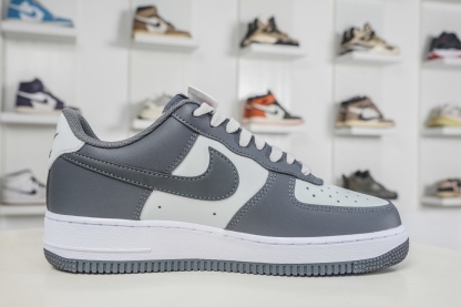 NK Air Force 1 '07 Low 深灰白 
貨號：FJ4146 004
Size：36 36.5 37.5 38 38.5 39 40 40.5 41 42 42.5 43 44 44.5 45