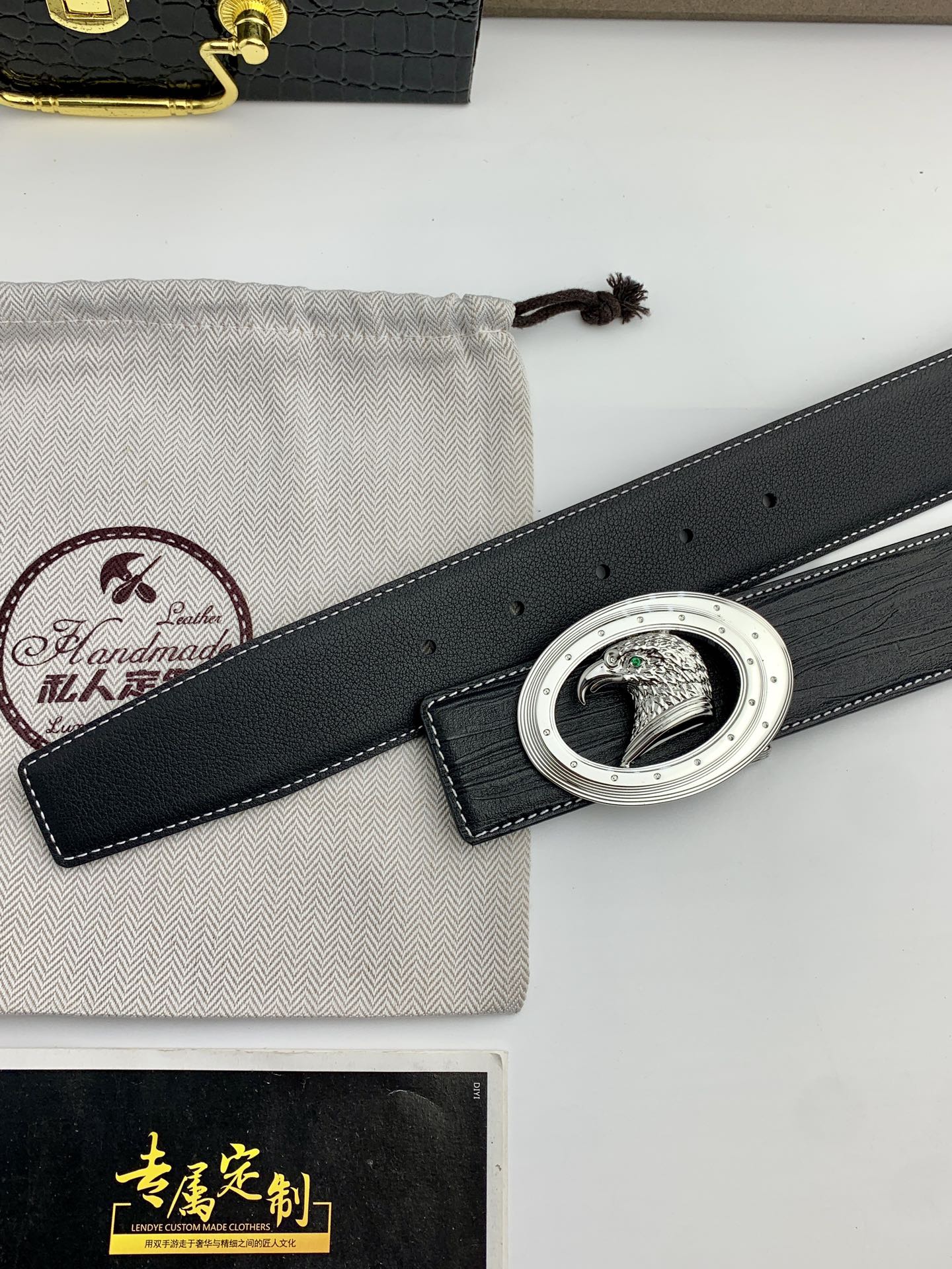 【史蒂芬】原版樹皮紋牛皮腰帶，搭配新款不鏽鋼鷹頭扣，寬度3.8cm，雙面可用，長度不可調節，尺碼（85-110）具有獨特吸引力！