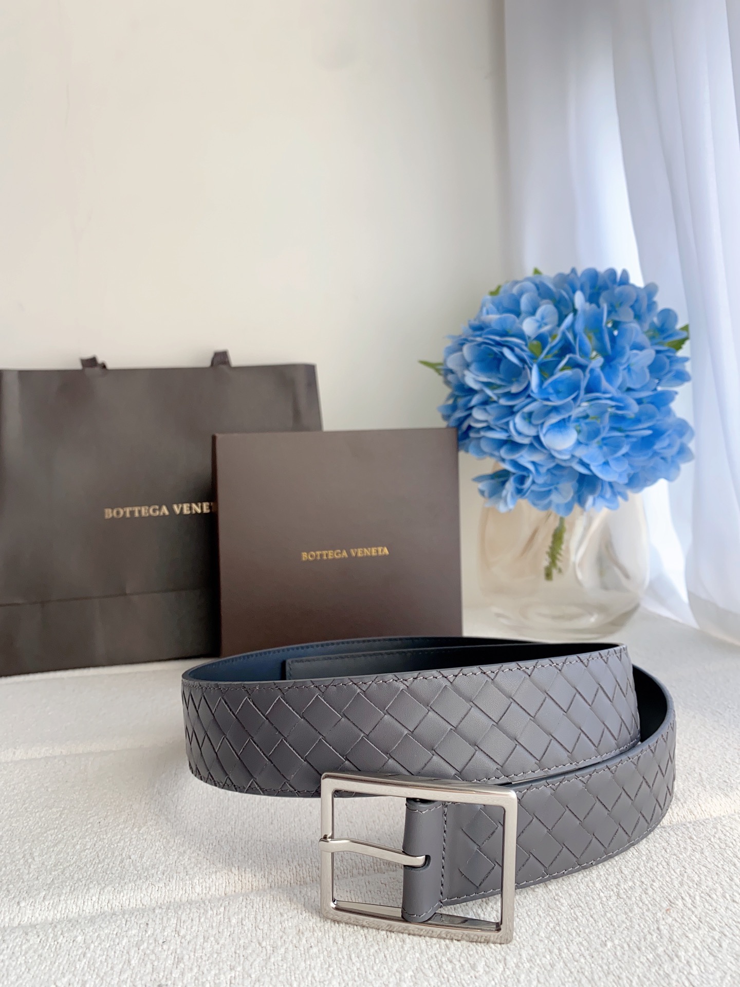 BV寶碟家，原單正品級 獨家進口小牛🐂皮， 工藝定制 ，手感極佳，完美極致。4.0cm