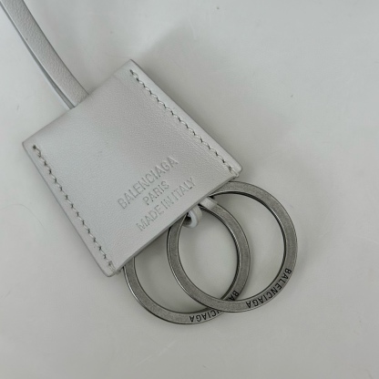 巴黎世家𝗕𝗮𝗹𝗲𝗻𝗰𝗶𝗮𝗴𝗮 💚💚出貨了！
款號：789779
尺寸：28.9×20×9.9cm