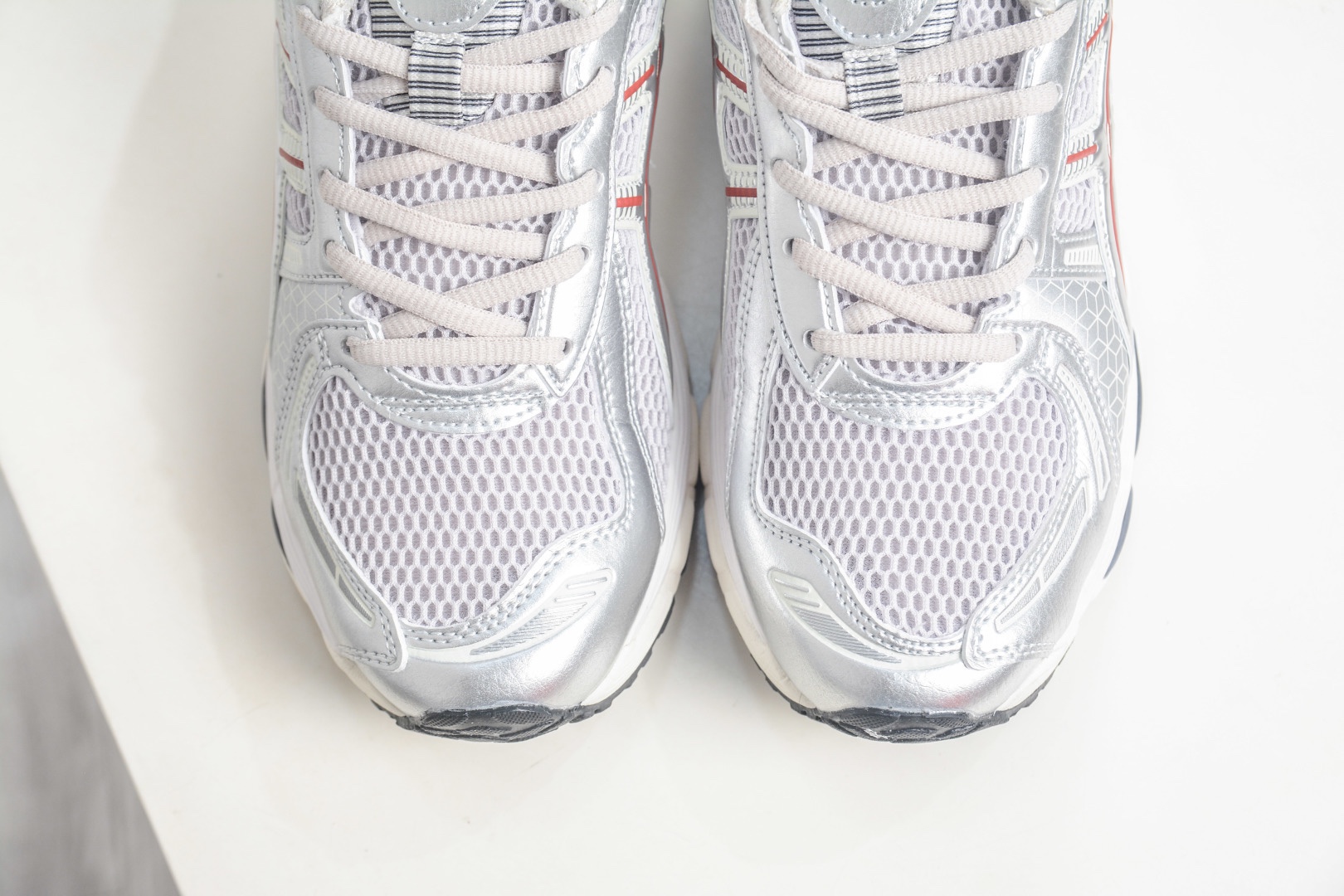 Asics Gel-Kayano 12.1 亞瑟士百搭休閒運動慢跑鞋 
貨號：1203A905 020
Size：36-47