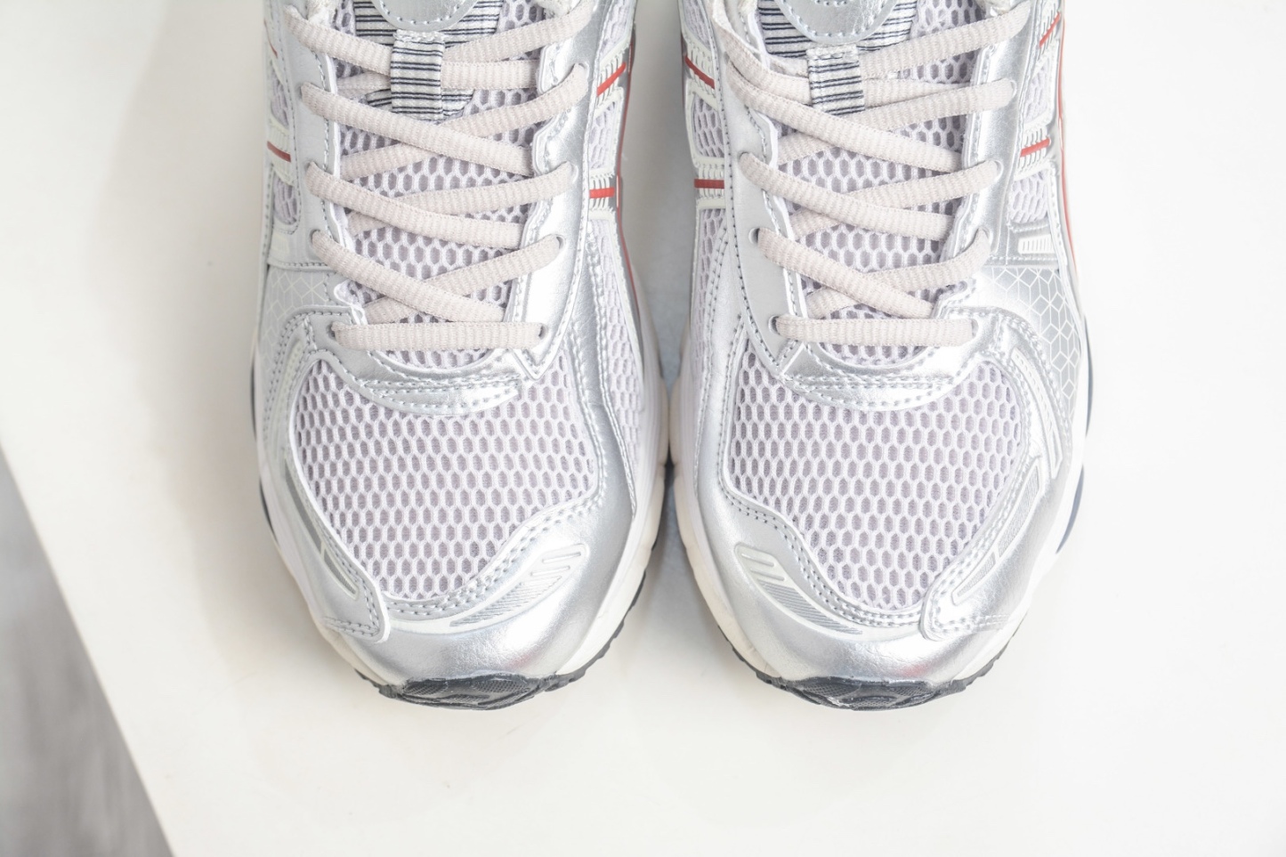 Asics Gel-Kayano 12.1 亞瑟士百搭休閒運動慢跑鞋 
貨號：1203A905 020
Size：36-47