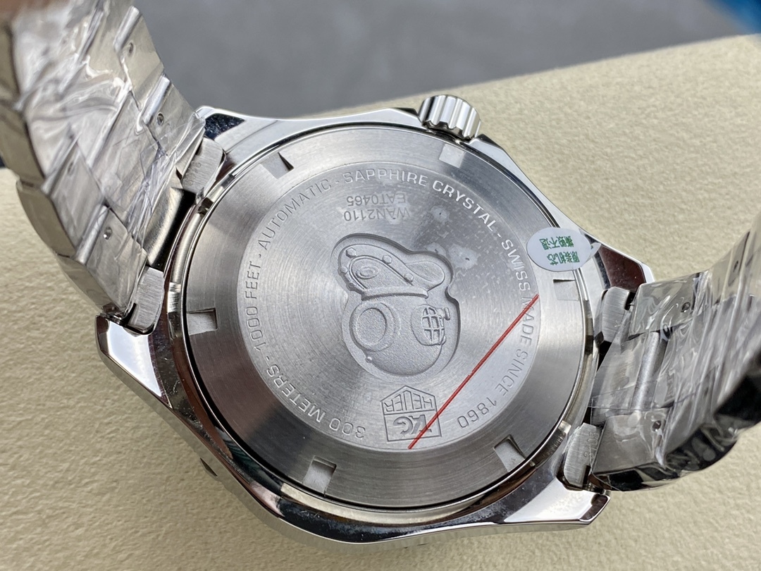 TAR年末巨獻——超級泰格豪雅系列腕表，正裝休閒兩不誤、小眾而不平庸、穩重而不失靈動，通勤的最佳首選腕表。全系均採用原裝數據打造、配件可以和原廠互換，頂級打磨 超強夜光 防水性能高達100米，超原單品質 誠意滿滿 並搭載原裝sw200機芯，歡迎品鑒！