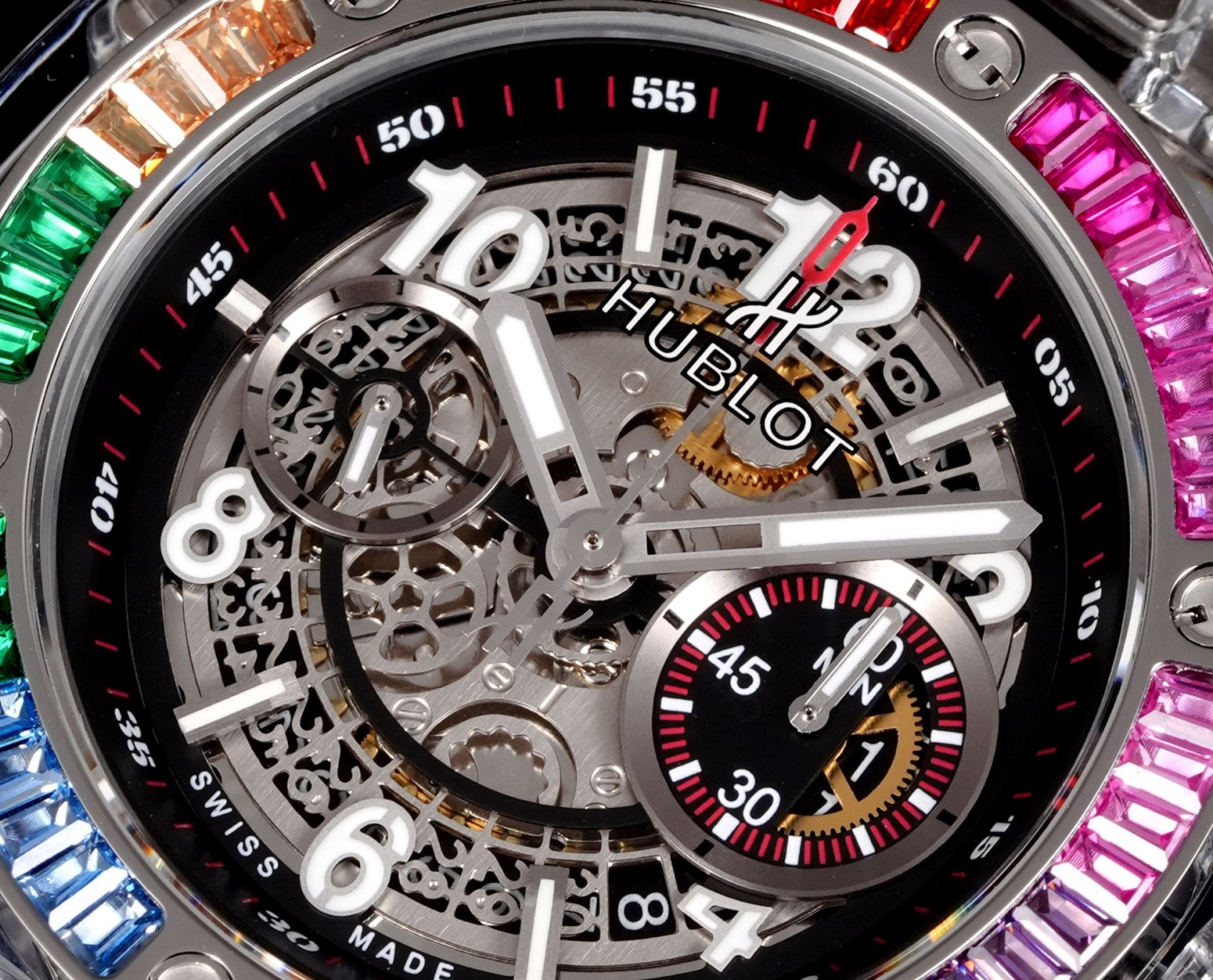 HBF  FACTORY 恆寶HUBLOT 宇舶表年度最佳復刻作品——宇舶BIG BANG系列411.JX.4802.RT“全透明腕表”
【精彩細節】1.還原正品錶盤後龍飛鳳舞的鏤空佈局，2.採用與原裝同樣的丙烯酸有機玻璃極致克隆——完成不可能完成的任務。該材質不僅硬度高，且具有抗鑫腐蝕，耐磨損等卓越物理特性。
【機芯功能】腕表直徑45mm。採用增強版計時7750機芯改原裝HUB.1242型芯，實現所有功能吻合正裝。
【精益求精】全力以赴，層層把關，在保證完美“透視感官”的同時，竭心盡力還原正品