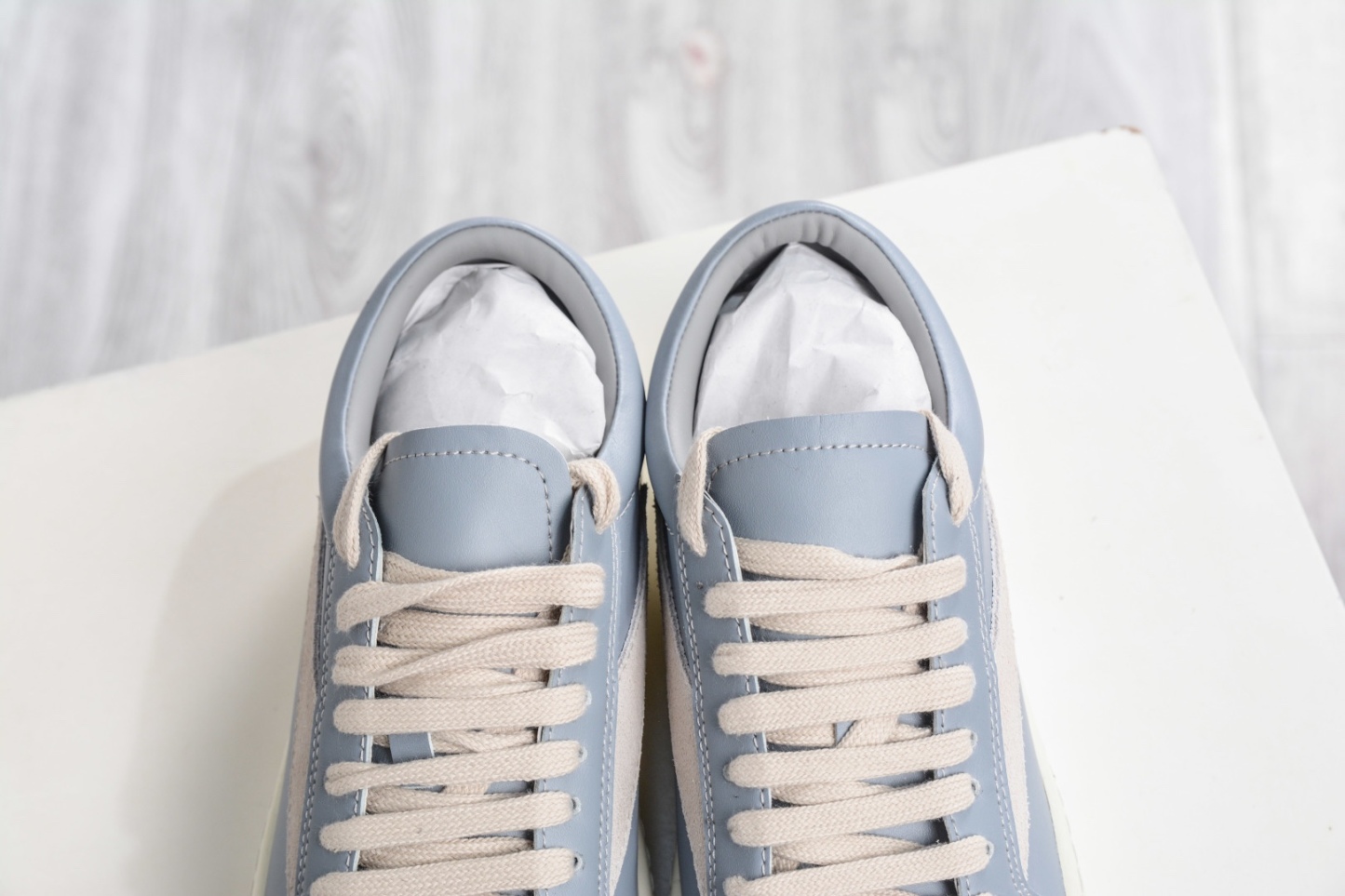 RICK OWENS/RO Hollywood 歐文斯 圓頭系帶低幫板鞋 
尺碼:36 37 38 39 40 41 42 43 44 45 46