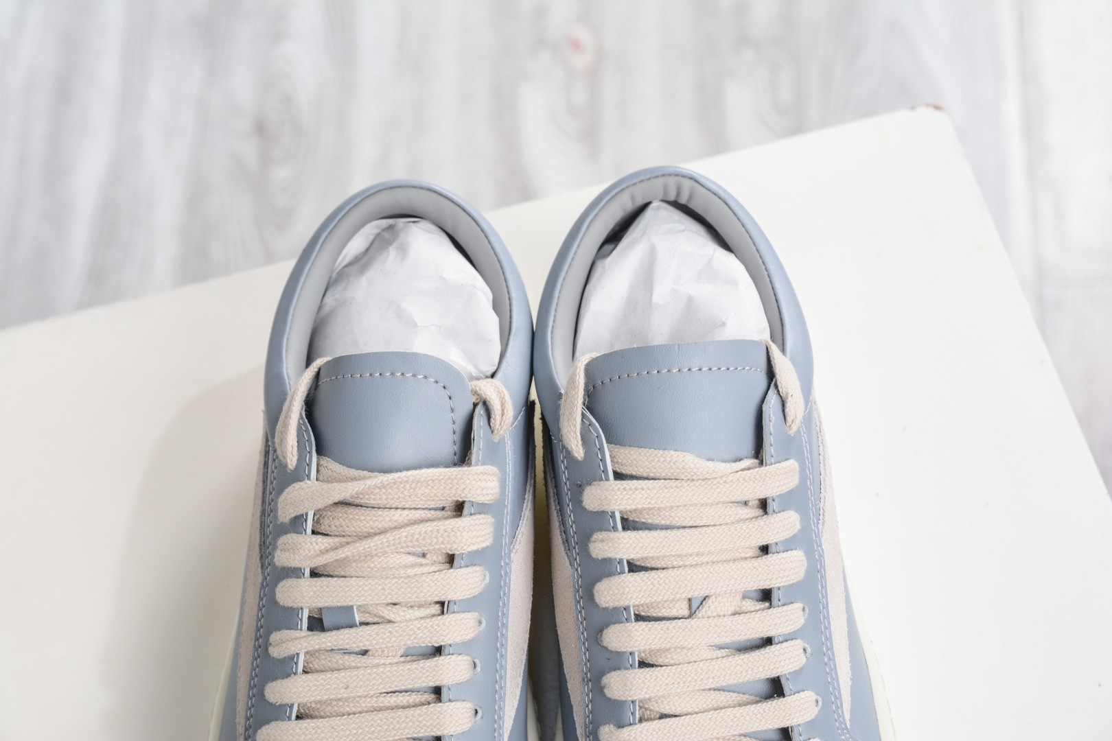 RICK OWENS/RO Hollywood 歐文斯 圓頭系帶低幫板鞋 
尺碼:36 37 38 39 40 41 42 43 44 45 46