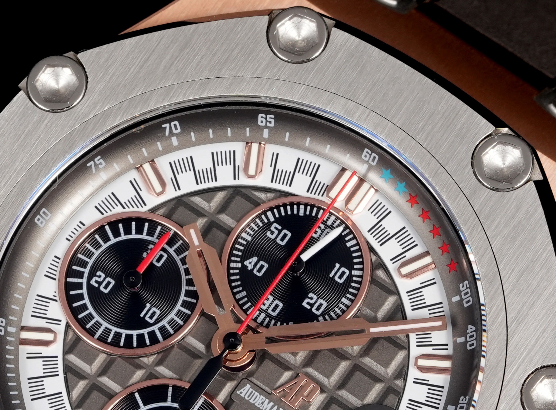 LS .Factory  愛彼  Audemars  Piguet  
邁克爾·舒馬赫皇家橡樹離岸型 26568PM.OO.A021CA.01 全新升級版，杜絕一眼假，橫空出世！
愛彼研制的邁克爾·舒馬赫皇家橡樹離岸型計時腕表採用44毫米的表徑，做到無可挑剔，堪稱天花板級別
