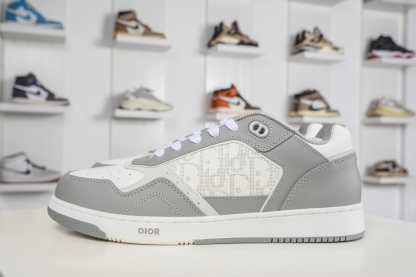 迪奧/Dior B27 Oblique Galaxy Low Top Sneakers B27系列低幫復古真皮百搭運動休閒板鞋 
貨號：3SN272ZIR16536
尺碼：38 39 40 41 42 43 44 45 46