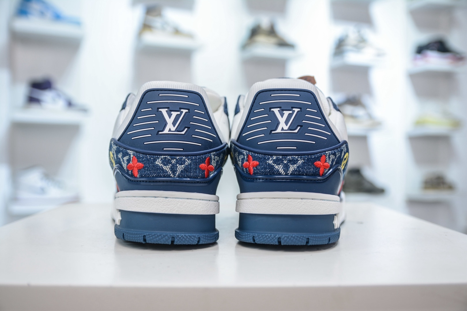 Louis Vuitton Trainer lv時裝走秀運動鞋板鞋  SIZE：36 37 38 39 40 41 42 43 44 45