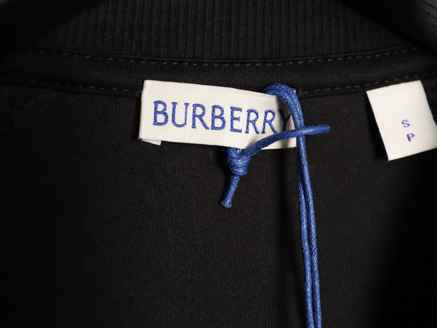 🔝BURBERRY巴寶莉BBR 格紋拼袖短袖T恤
正品購入，50支雙股100%精梳棉170克，2*2精品羅紋210克，面料拼接，面料酵洗，定制1：1商標，合身版型
B Size：S-XL