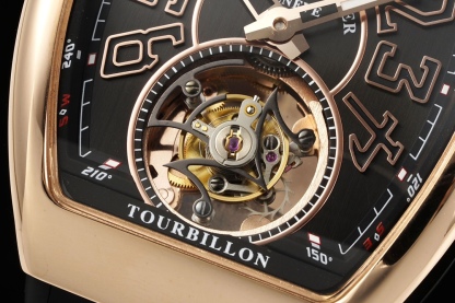 RMS 最新款 頂級復刻 法蘭克穆勒V45 Vanguard陀飛輪系列 歷時多年研發機芯 
1 1:1 超級復刻原裝複雜法穆蘭陀飛輪機芯 細節完美到位 打造正品機芯獨具的雙發條盒 超薄工藝 
2超長72小時動力儲存 告別每天手動上鏈 高端玩家的定制款 把頭上鏈30個半圈 發條盒為滿 不需要過度上鏈 
3 千錘百鍊 316L精鋼表殼 超薄表殼 與原裝一致厚度 彎曲弧度 更加貼合手腕 佩戴舒適 
4 純正進口意大利小牛皮 貼合手感品質一流的進口氟橡膠錶帶 與正版全完通用互換
5瑞士工程師 原版機芯拆解 一比一